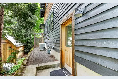 811 9th St, Hood River, OR 97031 - Photo 39