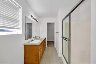 3906 Century Dr, Eugene, OR 97402 - Photo 17