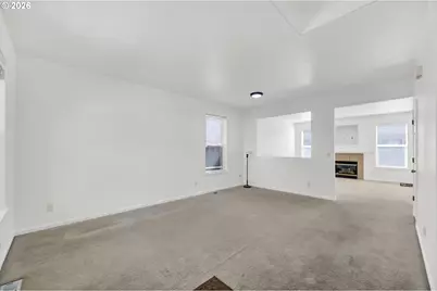 3906 Century Dr, Eugene, OR 97402 - Photo 5