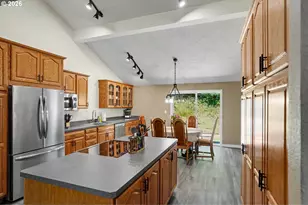 7235 Bates Rd S, Salem, OR 97306 - Photo 11