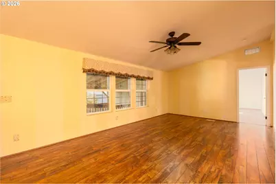 284 Trout Loop #27, Roseburg, OR 97471 - Photo 5