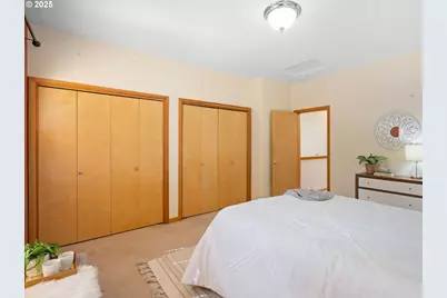 2845 SE Schiller St, Portland, OR 97202 - Photo 15