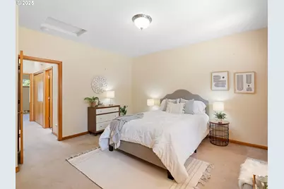 2845 SE Schiller St, Portland, OR 97202 - Photo 13