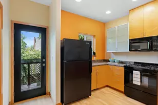 2845 SE Schiller St, Portland, OR 97202 - Photo 9