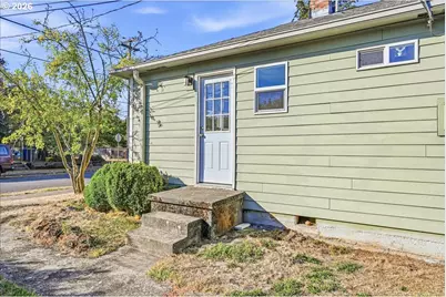 7404 NE Hassalo St, Portland, OR 97213 - Photo 31