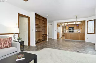 17915 Monticello Dr, Gladstone, OR 97027 - Photo 9