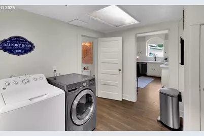 185 E Lincoln St, Woodburn, OR 97071 - Photo 21