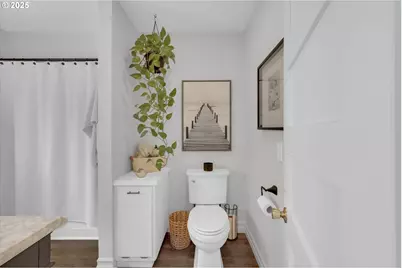 185 E Lincoln St, Woodburn, OR 97071 - Photo 29