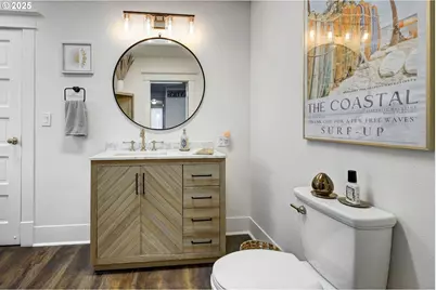 185 E Lincoln St, Woodburn, OR 97071 - Photo 23