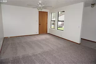 13819 NW 10th Ct, Vancouver, WA 98685 - Photo 7