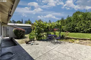 1528 NW Grove St, Roseburg, OR 97471 - Photo 31
