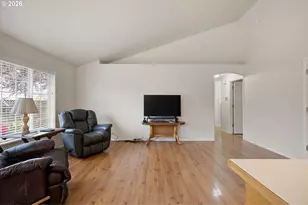 3928 Hyacinth St, Eugene, OR 97404 - Photo 11