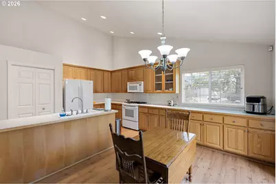 3928 Hyacinth St, Eugene, OR 97404 - Photo 7