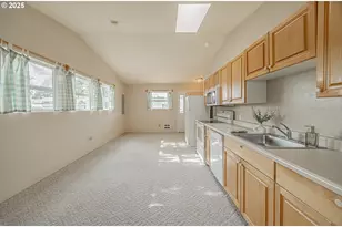 4 Creek Ln, Lakeside, OR 97449 - Photo 15