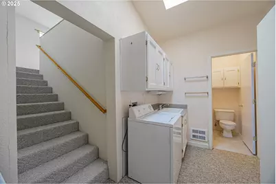 4 Creek Ln, Lakeside, OR 97449 - Photo 19