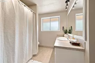 12201 SE 11th St, Vancouver, WA 98683 - Photo 29