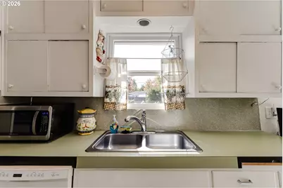 3462 Royal Ave, Eugene, OR 97402 - Photo 15