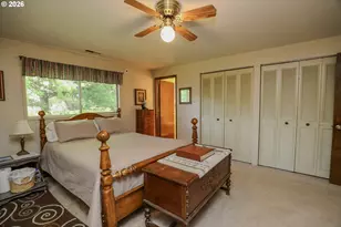 177 NE Lombardy Dr, Roseburg, OR 97470 - Photo 25