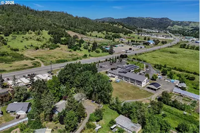 177 NE Lombardy Dr, Roseburg, OR 97470 - Photo 45