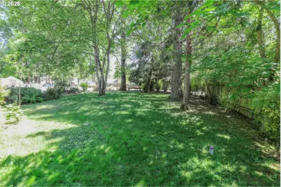 177 NE Lombardy Dr, Roseburg, OR 97470 - Photo 41