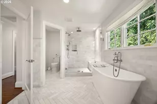 4061 SW Greenleaf Dr, Portland, OR 97221 - Photo 27