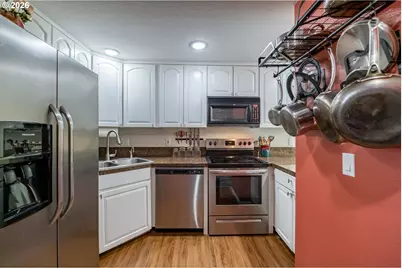 2190 Maplewood Dr, Salem, OR 97306 - Photo 13