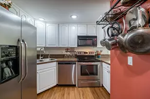 2190 Maplewood Dr, Salem, OR 97306 - Photo 13