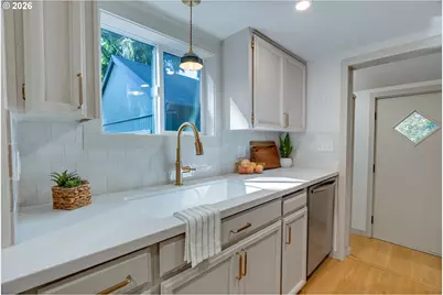 8821 SE 58th Dr, Portland, OR 97206 - Photo 15