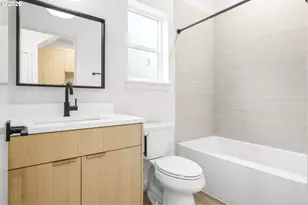 4690 N Congress Ave, Portland, OR 97217 - Photo 11