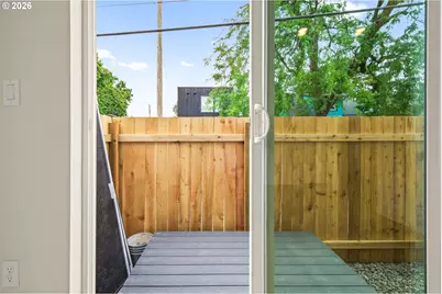 4690 N Congress Ave, Portland, OR 97217 - Photo 23