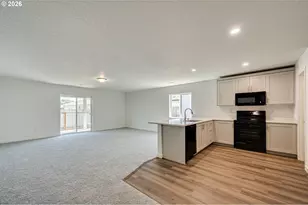2008 Henderson Wy, Longview, WA 98632 - Photo 3