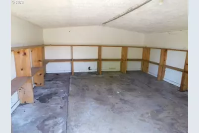 888 Meadows Ln, Jefferson, OR 97352 - Photo 39