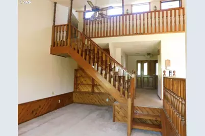 888 Meadows Ln, Jefferson, OR 97352 - Photo 13