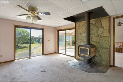 888 Meadows Ln, Jefferson, OR 97352 - Photo 21