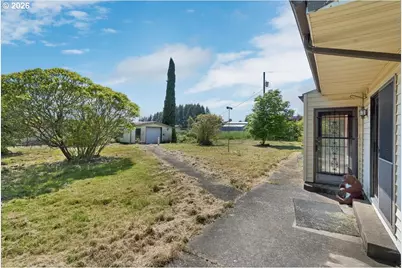 888 Meadows Ln, Jefferson, OR 97352 - Photo 37