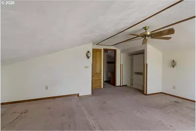 888 Meadows Ln, Jefferson, OR 97352 - Photo 17