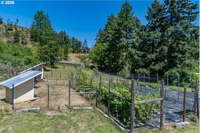 5833 Hubbard Creek Rd, Umpqua, OR 97486 - Photo 39