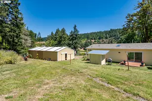 5833 Hubbard Creek Rd, Umpqua, OR 97486 - Photo 31