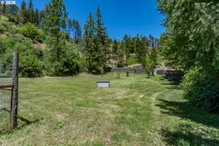 5833 Hubbard Creek Rd, Umpqua, OR 97486 - Photo 41