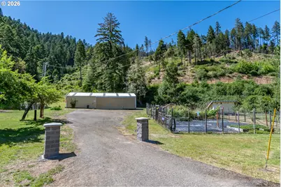 5833 Hubbard Creek Rd, Umpqua, OR 97486 - Photo 43