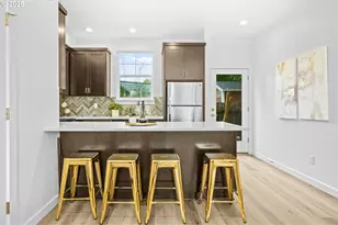 5465 N Fessenden St, Portland, OR 97203 - Photo 3