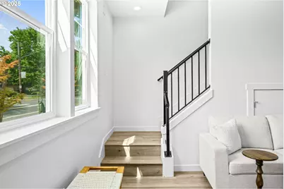 5465 N Fessenden St, Portland, OR 97203 - Photo 9