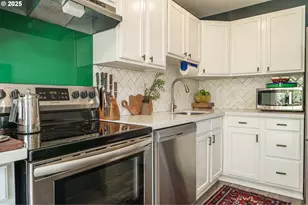 8711 N Crawford St, Portland, OR 97203 - Photo 5