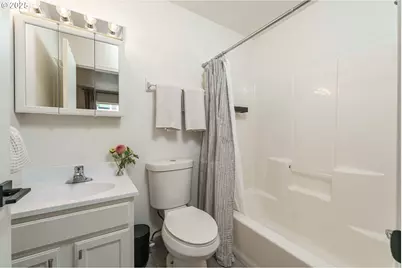 8711 N Crawford St, Portland, OR 97203 - Photo 31