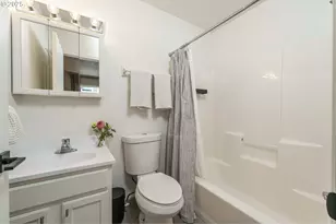 8711 N Crawford St, Portland, OR 97203 - Photo 31