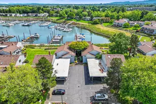 570 N Hayden Bay Dr, Portland, OR 97217 - Photo 31