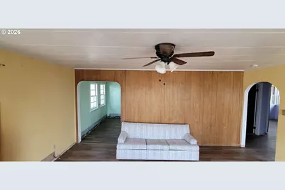 706 NE 10th Ave, Milton-Freewater, OR 97862 - Photo 5