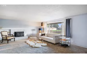 610 Colonial Dr, Springfield, OR 97477 - Photo 3