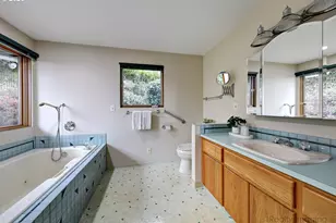 8000 SW Linden Rd, Portland, OR 97225 - Photo 23