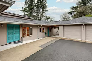 8000 SW Linden Rd, Portland, OR 97225 - Photo 3